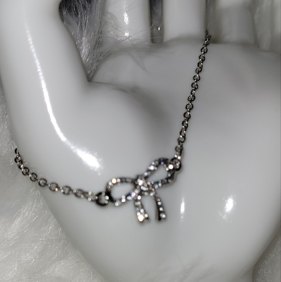 New rhinestone bow bracelet - Picture 2 of 2